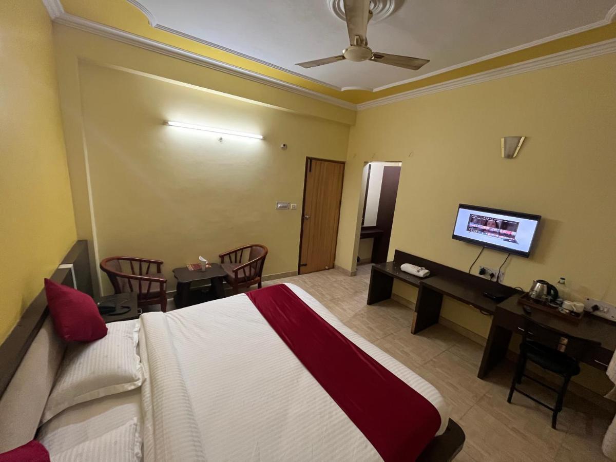 Hotel Magnet House Dehradun Buitenkant foto