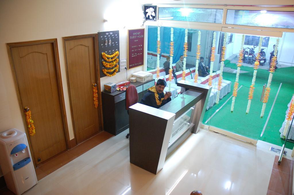 Hotel Magnet House Dehradun Buitenkant foto